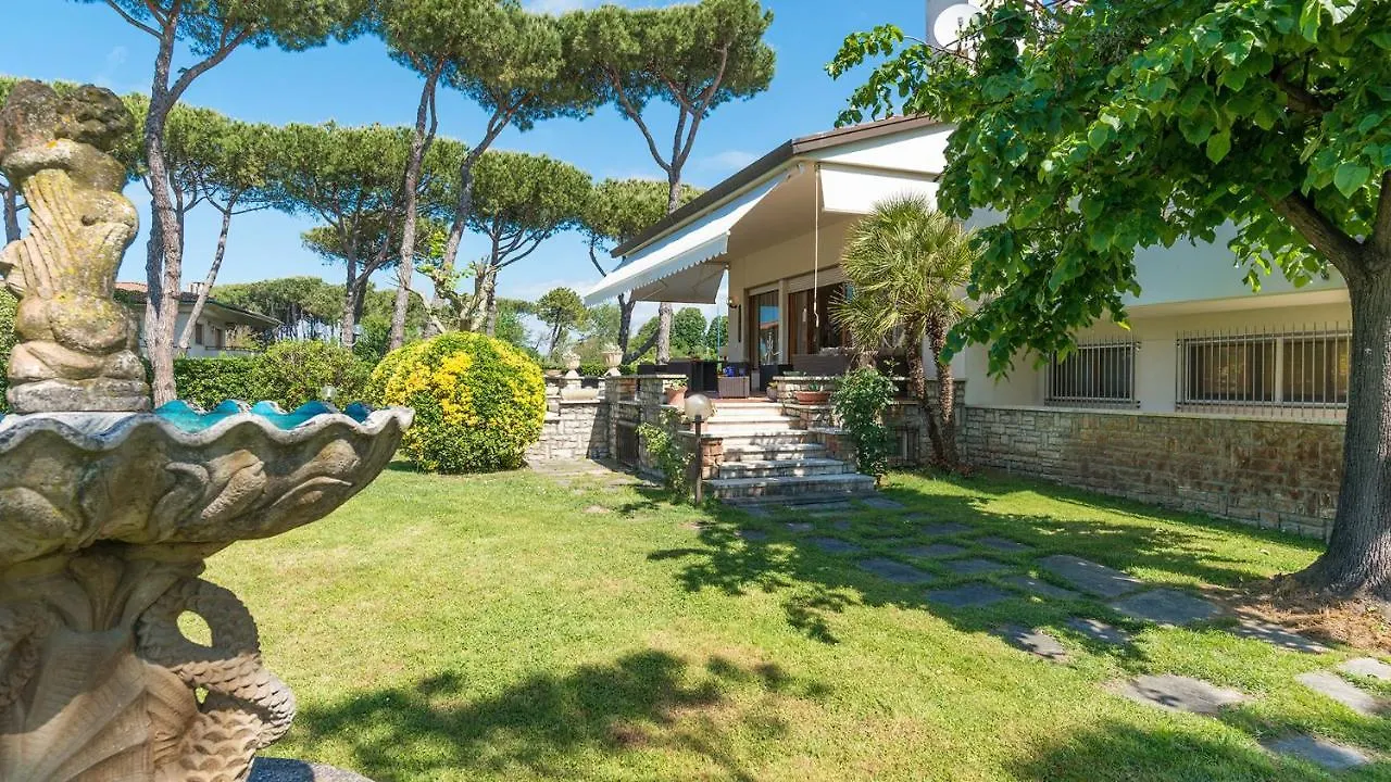 Il Renzito 8, Emma Villas Massa  Itálie